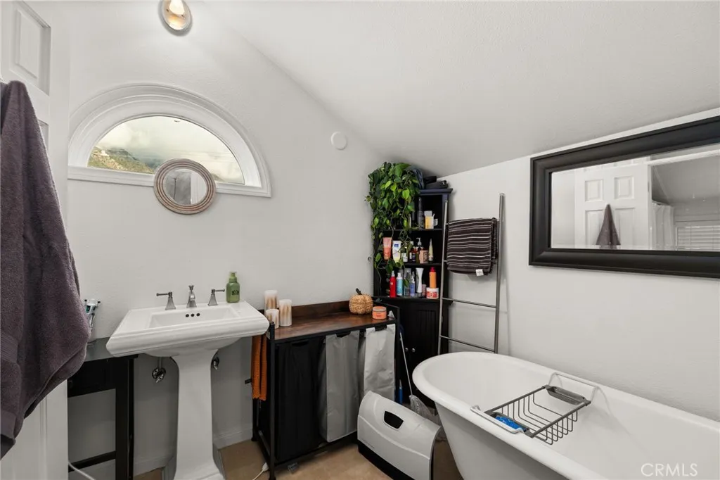 39287 Pine Street, Yucaipa, California 92399 home-pic-26